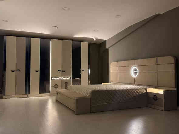 غرف نوم تركي 10 قطع كنتور 8ابواب طول الكنتور 3 متر و 30 سم اناره بالكنتور برغي وجوي حديد 
الجربايه مخزن جكات 
اناره بالجربايه 
اناره بميز تواليت
السعر مليون و 750 الف فقط 
للحجز والاستفسار راسلونا وات ساب ***********
  ***********
  البصره 
 نقل وشد داخل مركز البصره مجاني توجد خدمه توصيل للاقضيه والنواحي والمحافظات الجنوبيه بأسعار مناسبة ملاحظه ما تدفع اي مبلغ قبل لا تنشد وتكمل ابيتك عليكم بس تنزيل الكراتين من السياره لداخل البيت
