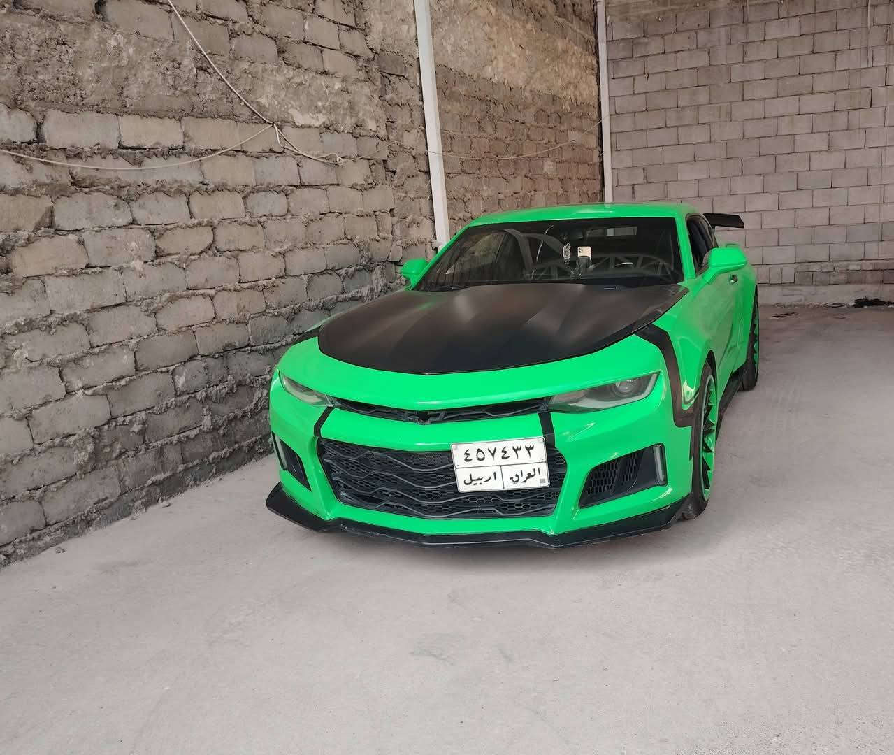 السلام عليكم 
للبيع كمارو موديل 17 
لون مميز بلادي 💚
حجم المحرك 6 سلندر المرغوب
السياره بيها قطع صبغ ابيع عام 
والسونار موجود وتجي تفحص وتقتنع وهلا بيك 
 السعر 108 
للاستفسار اكثر 
*********** اسيا
*********** كورك
