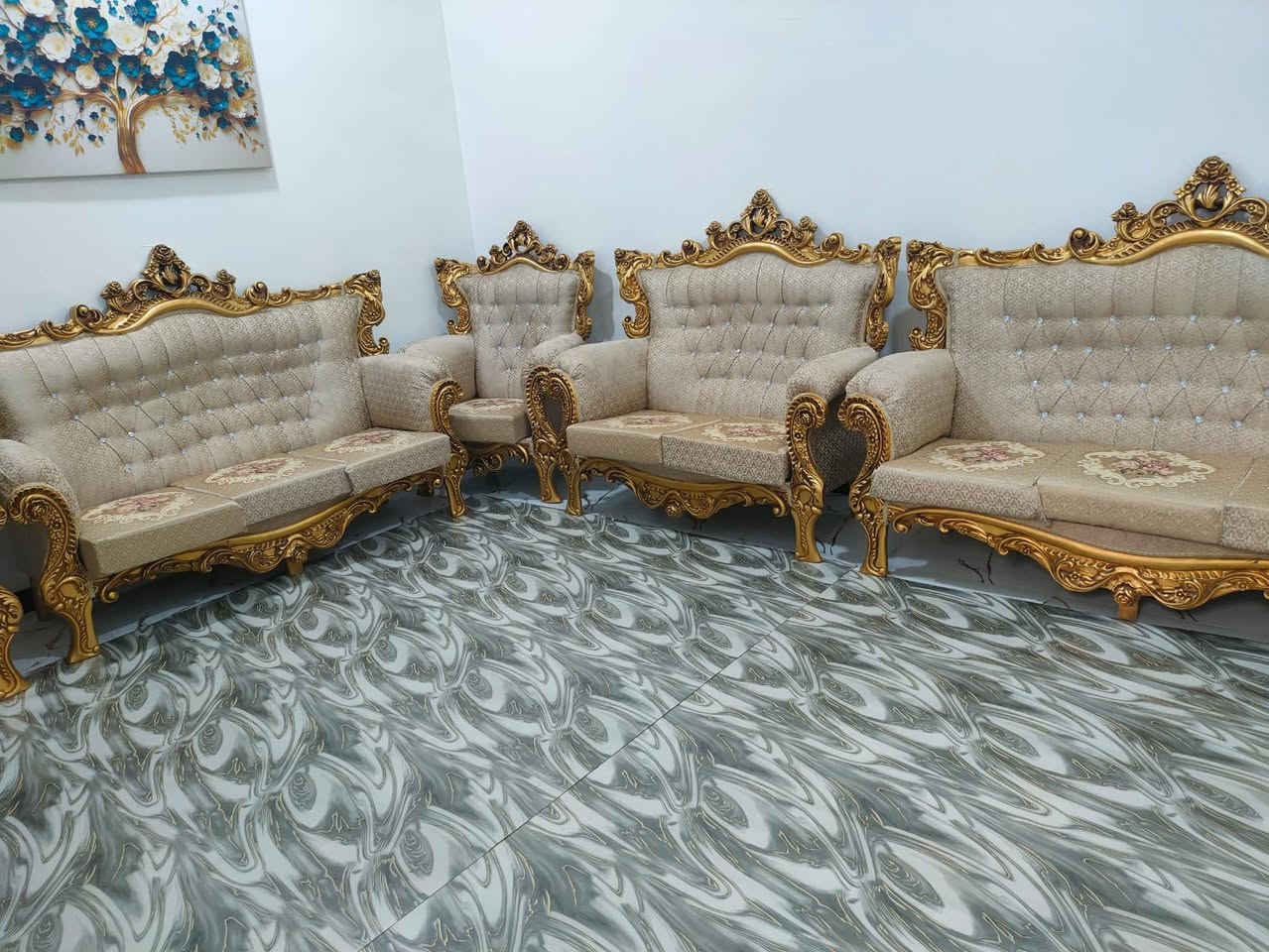 تخم عشر مقاعد ويا طبلات وكوشات جديد سعره ٧٥٠ وبي مجال
زوليه حرير قياس ٥*٤ 
جديده 
سعرهه ٢٠٠ وبيهه مجال


**إذا كنت صاحب هذا الإعلان وتريد حذفه لأي سبب، رجاءا أرسل رسالة إلى الدعم الفني**