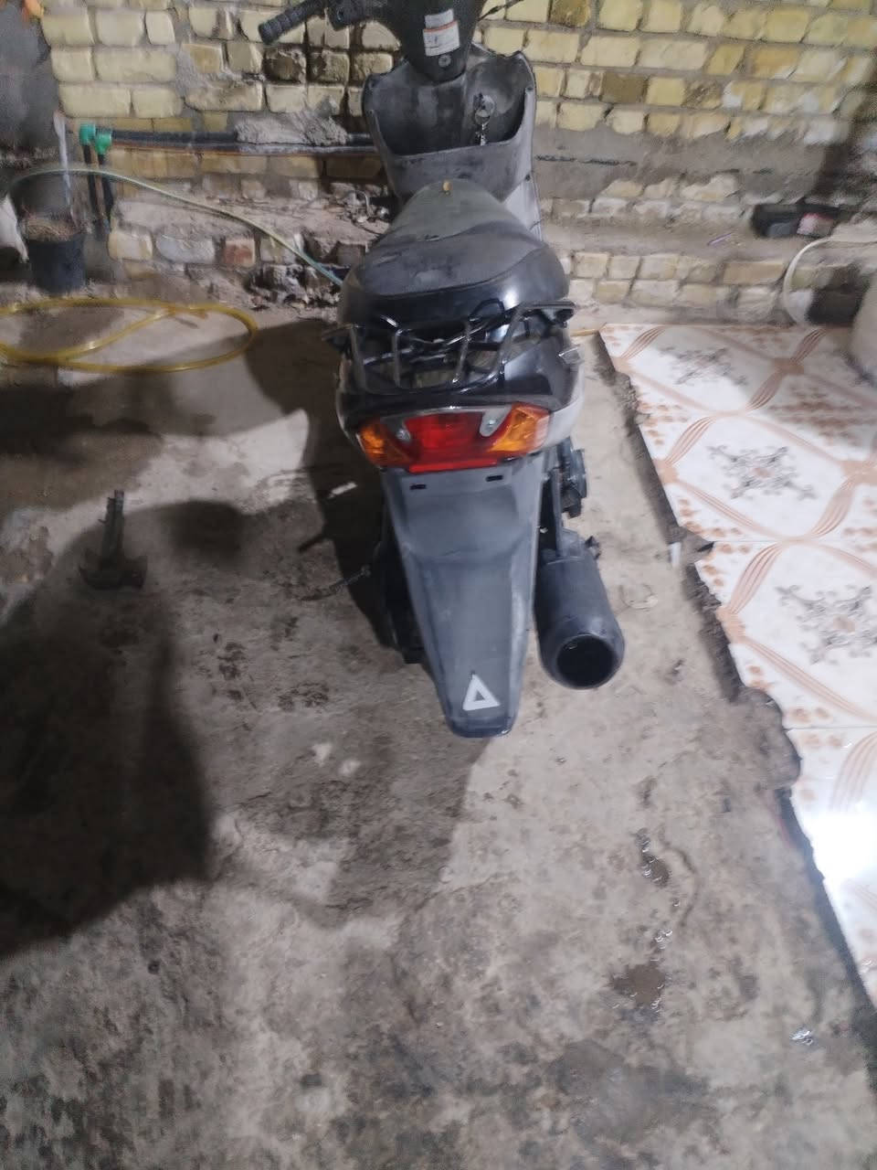 السلام عليكم ادرس ياباني محور كابريتر دراجه شغال بيها نواقص بصيطه السعر 250 وبيها مجال مكان الكوت ***********
