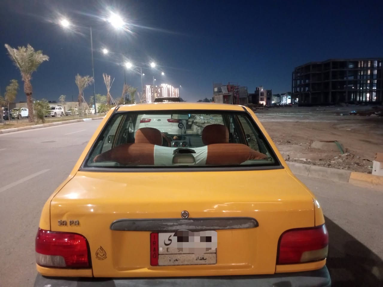 ‏‪***********‬‏السلام عليكم سايبه موديل 2012للبيع سياره بلاديه لاضربه ولا صبغ فقط با الصدر بيه طخه كهربائياتها كلها كامله تبريد ثلج كير نضيف محرك بيه خيط تبخير داخلها مدوشم نضيف سياره بأسمي ورقم دولي باقي بس ع استلام سنويه جديده هيئه غرامات مصفره مكاني بغداد حي الجهاد شارع بانزين خانه سعر 32 ‏‪ورقه
