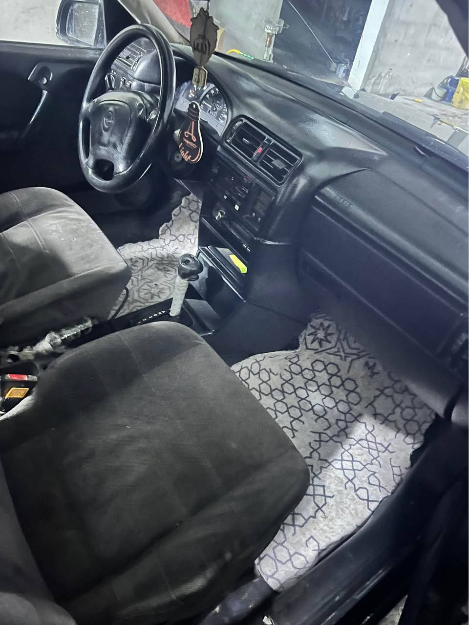 ئۆپل 1994 محرك 20كير اتوماتيك سنویة جدید لل٢٧
كلير عام بدون ضربه بس جاملغات خلفي بيهه طصفية 
كيرو محرك بشرط %100 صدر جديد طايرات جديد
كهربائيات كوله شغال مابي نقص برغي 
مكان كركوك رحيم اوا سعر 40 بيهه مجال بصيط 
***********
*********** 
***********
*********** كركوك, العراق
