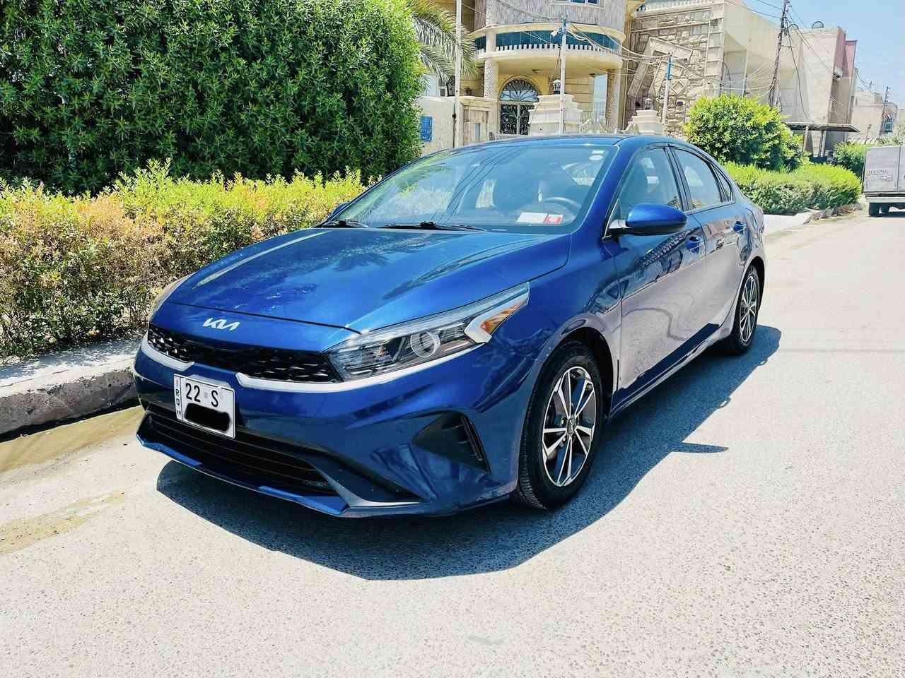 #السلام_عليكم
#للبيع 🚘

- كيا فورتي  2022 ( kia forte )
- رقم اربيل 
- مكينه  2000 DOSH
- ماشيه 36 الف حقيقي
- السعر 133
- اللون جويتي
المواصفات :-  

* شاشه  حجم الكبير + كامرة 
* تحديد مسار + قياده ذاتيه 
* رادار امامي + خلفي + جانبي 
* اشاره بالمري 
* 3 وضعيات قياده 
* تحكم  ستيرن 
- حادث السياره باب خلف السائق       
- مكان السياره بغداد   
- للاستفسار 
- ***********
