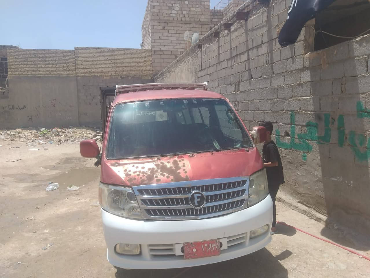 السلام عليكم فتون للبيع موديل 2009 إعادة النشر بسبب الوعود الكاذبة سيارة كير ومكينة واكسن مكفولات كهربائيات كلها شغالة تخم تاير جديد سياره رقم احمر راعيها ما اندله السعر 20 ورقه بسعر ستوته الله وكيل رقم الهاتف *********** الرقم الثاني بيه واتس اب ***********
