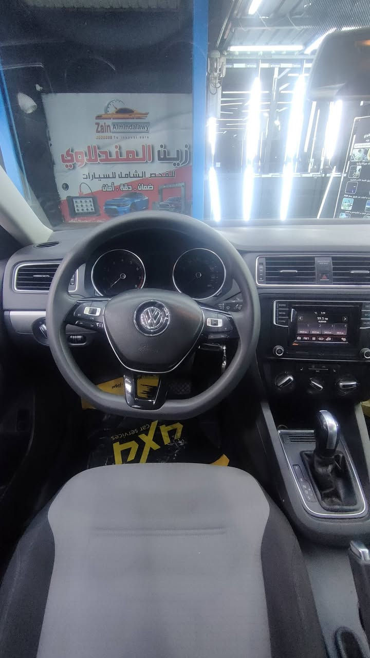 سلام عليكم
جيتا موديل 2018
لون ابيض
صبغ بوند تصليحات قليل جداً 
بدون دواخل
المكينا حجم 14توربو صرف دهن قليل بل مكينه 
رقم نينوى مصطره جديد
عنوان  مكان السيارة موصل 
***********
