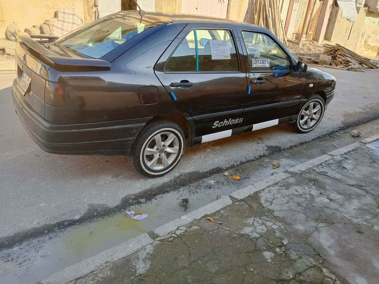 سيات لبيع موديل ٩١ رقم دولي هزا جديده محرك وكير خير من الله  السعر٣٠ وبيها مجال.             ‏‪0750 386 8738‬‏ العنوان حي الكرامه ١٩ غير متواجد على الفيس
