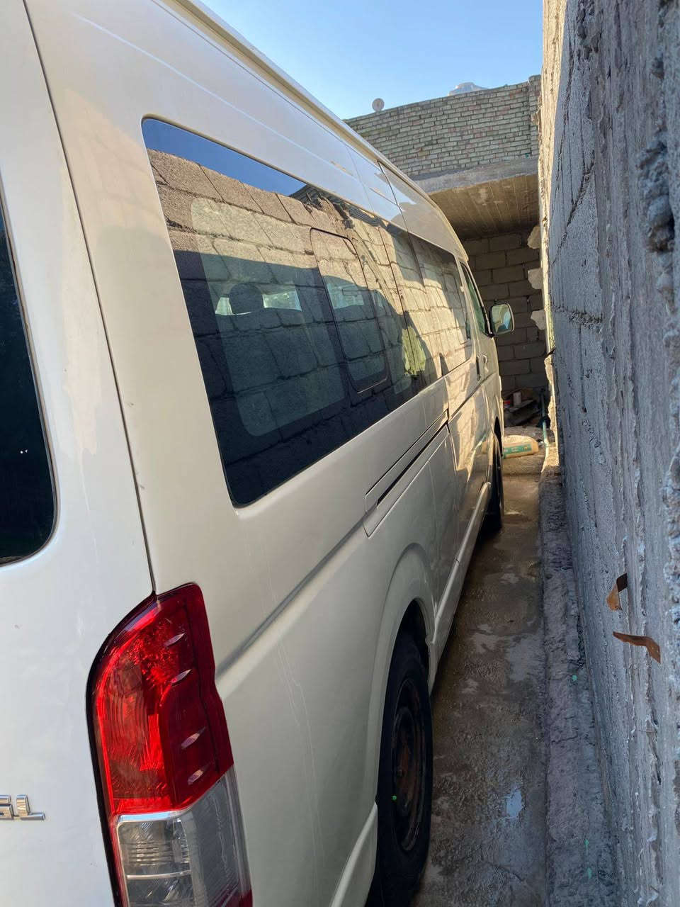 سلام عليكم
هايسه 2015
للبيع رقم بغداد 
سياره خير من الله دوشمه تخم تاير 
مكينة كير اكسن كله مكفول 
اني مكفل بلنشر ***********
السعر 235
