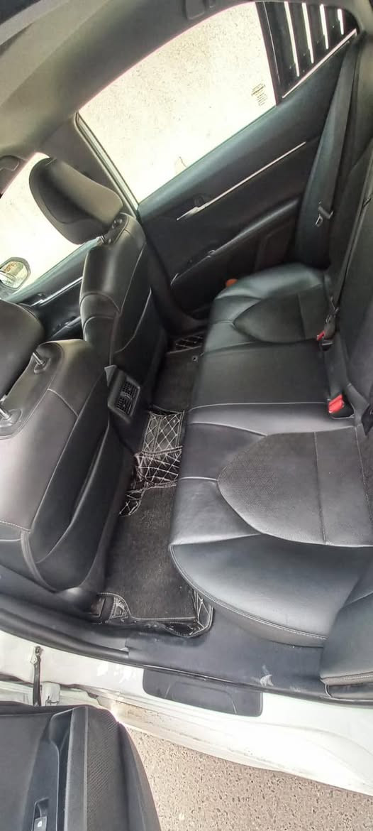 كامري ٢٠٢٠  مواصفات xse
سنوية جديدة 
رقم دهوك
ضررها مرفق مع الصور 
مكينه وكير شرط 
للاستفسار ***********
