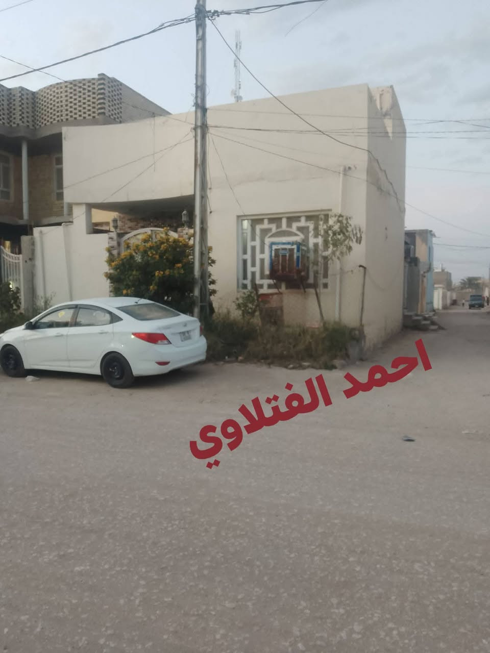دار للبيع حي المطاط
مساحه 100متر مربعه ركن شارعين شارع 15 وشارع 10
طابقين اساس صب والطابق الاول صب والطابق الثاني عكاده
يحتوي استقبال +صاله +مطبخ جبير+غرف عدد ثنين +خارجيات عدد 2
لاستفسار مراجعه مكتب المعمار الراقي للعقار الواقع خلف مطعم ثائر الجبوري مقابل حي المهندسين ضغط الخشب 
بإدارة 
سلام الفتلاوي ***********
احمد الفتلاوي ***********
