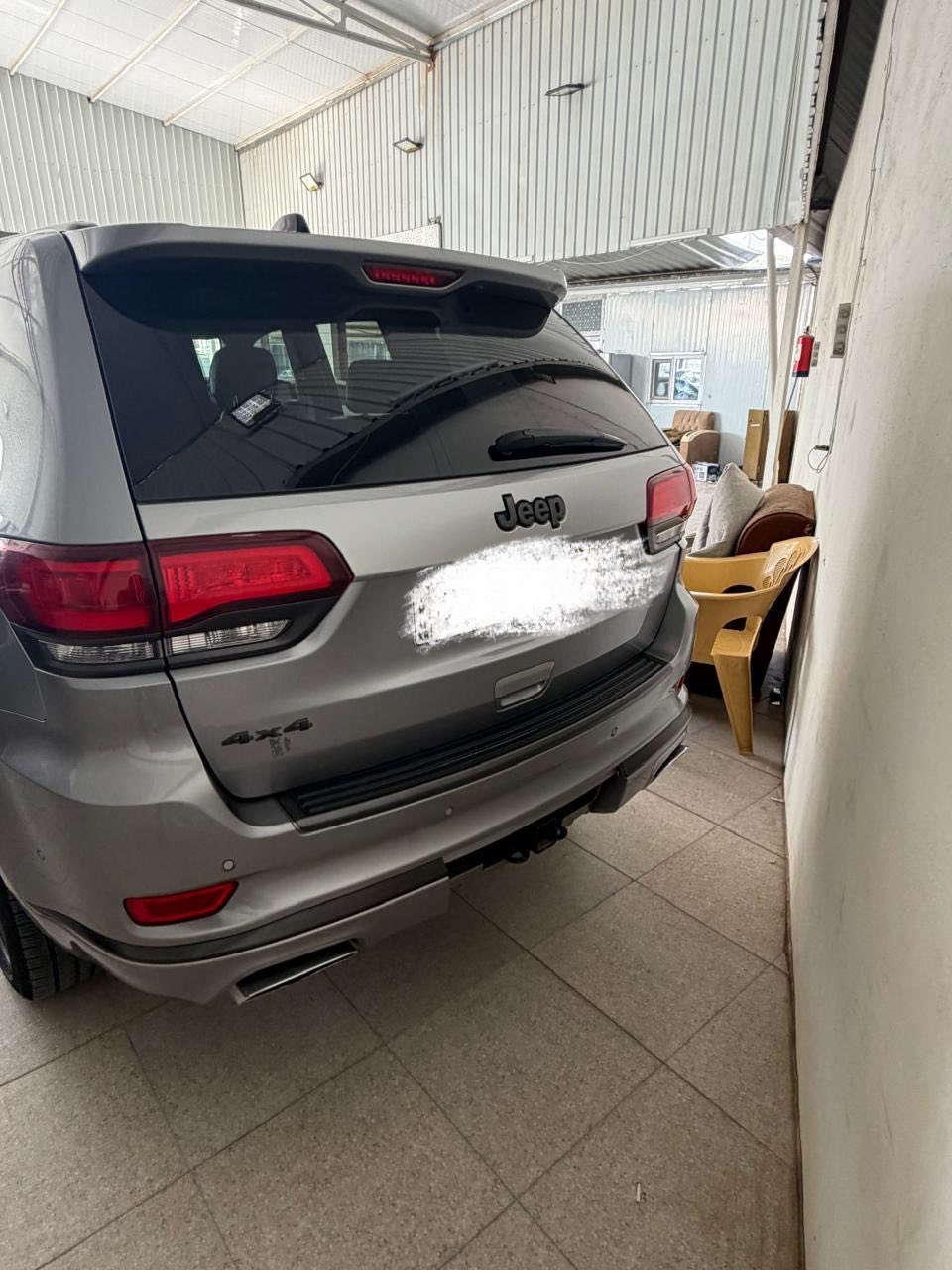 سلام عليكم جيب إس  موديل 21 محرك 8 هيمي مكفوله  كفاله عامه رقم اربيل جديد وهزه جديده تحويل مباشر  مغلف بجم بيبيف سعر 350 $$ بي مجال بسيط رقم هاتف ***********
