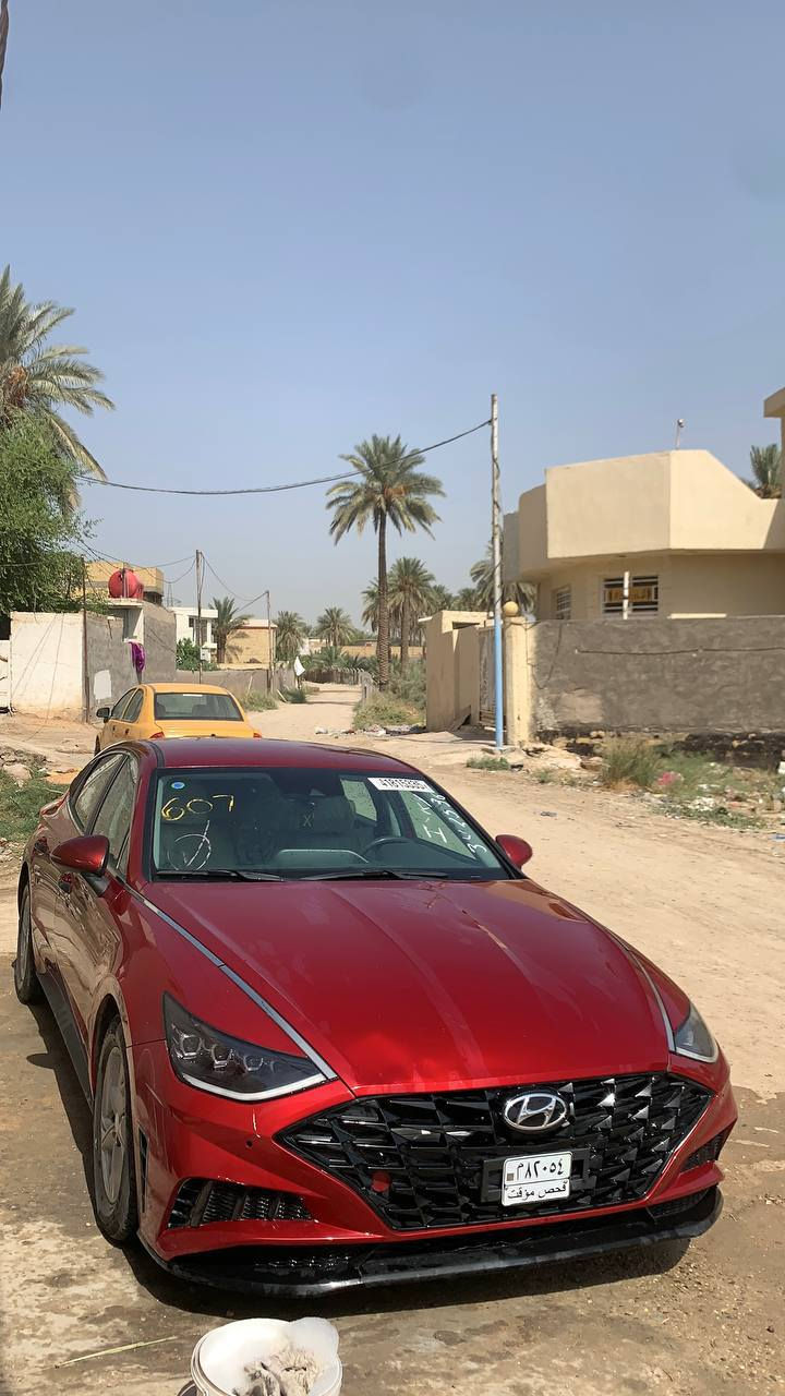 السلام عليكم سوناتا موديل 23 امريكي حادث موضح جاملغ فقط وبيها ملاحظات بسيطه من امريكا بدون صبغ وبدون تعديل ع وضعها وكلشي كدامك واضح  ماشيه 39 ترقيم جديد باسمي البارحه رقمتها سعرها 165 وترهم مراوس بتكسي أو خصوصي مكانها بابل للاستفسار ***********
