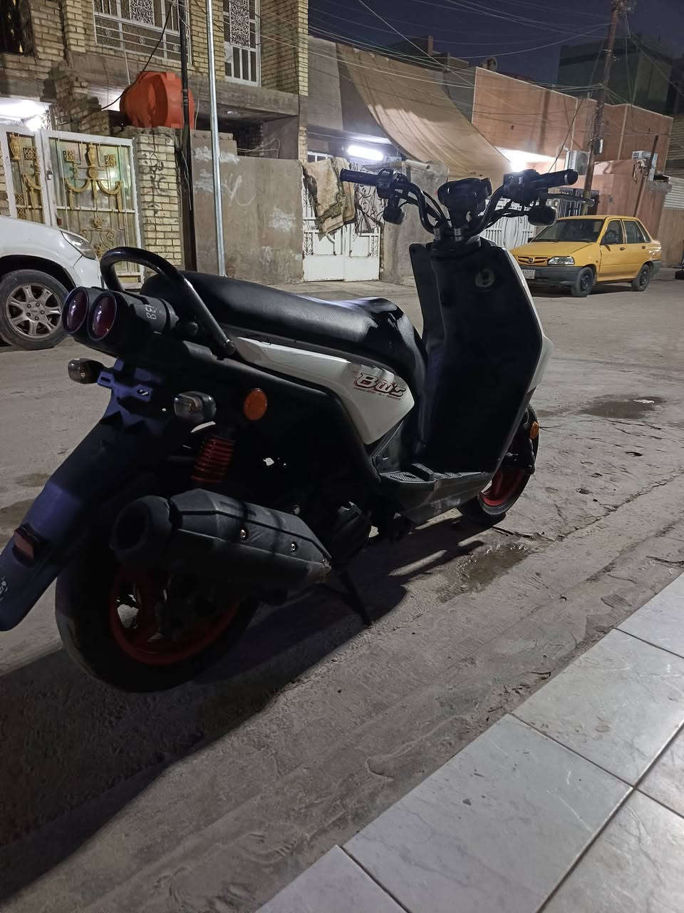 سلام عليكم
سكنس جبلي مديل 15 
كل نقص ما بيه مثل ما موضح بل صوره اوراق كامله منفيس مكاتبه 
كلشي بيه شغال
خدم واحد ويه مكينه 
قفل جنطه
قفل ستيرن
قفل جوزه
دبلات شغاله 
تايرات جديده
دهن جديد
عارضه مليون 100 بيه مجال قليل
متواجد كل وقت ***********مكاني بغداد شعب
