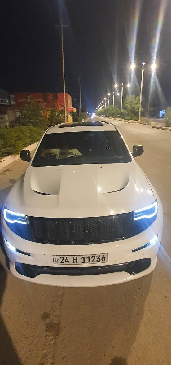 للبيع او مراوس حسب القناعه 
النوع : Grand Cherokee SRT 
سنة الصنع : 2015
حجم المحرك : ٨ سلندر ٦.٤ لتر 
المستورد : كندا 
حالة السيارة : كلين تايتل  بالعراق بيها جاملغ وشويه بلباب 
بدون ايرباك  بدون دواخل
المواصفات : 
رادار امامي 
فتحة سقف بانوراما 
مقاعد كنتارا + جلد 
سقف كنتارا 
مقاعد هيتر + تبريد + خزن 
ستيرن هيتر 
كاميرا خلفية 
حساسات امامية + خلفية 
اضائات امامية و خلفية LED 
سماعات من نوع Harmon/Kardon 
٥ وضعيات قيادة 
ويل قياس ٢٠ انج 
بريكات Brembo 

رقم دهوك مكانها بغداد
——— 
السعر :  خاص اتصل أو راسلني وبلخدمه
*********** بي واتس
