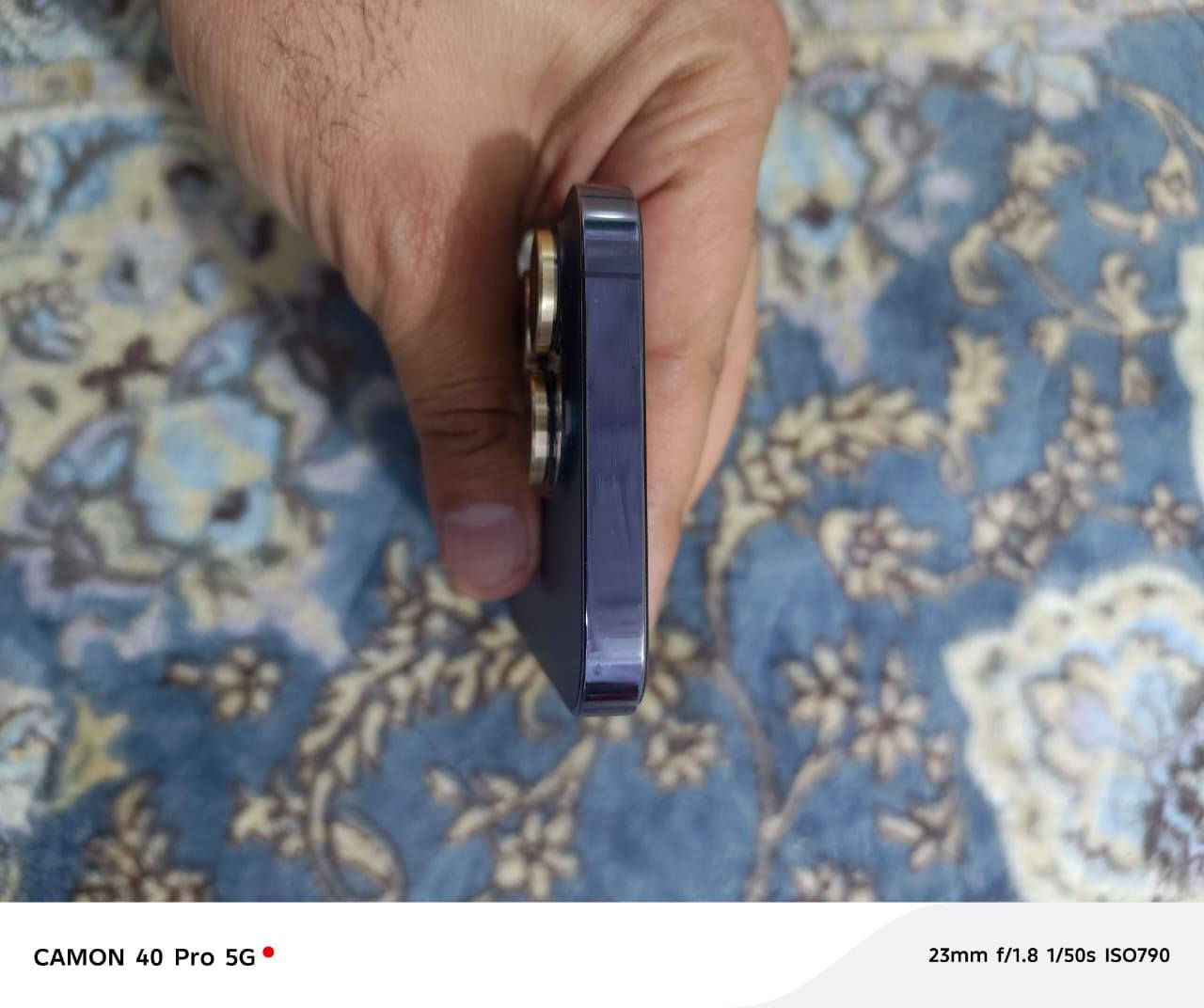 السلام عليكم
14 برو 

ذاكره 256

بطاريه 91 

جهاز وتر بروڤ شخط مابيه 

وياا الباكيت 

نضافه100/100

السـ؏ـر 850 الف 

العنوان الرمادي الحوز 

تواصل "***********
