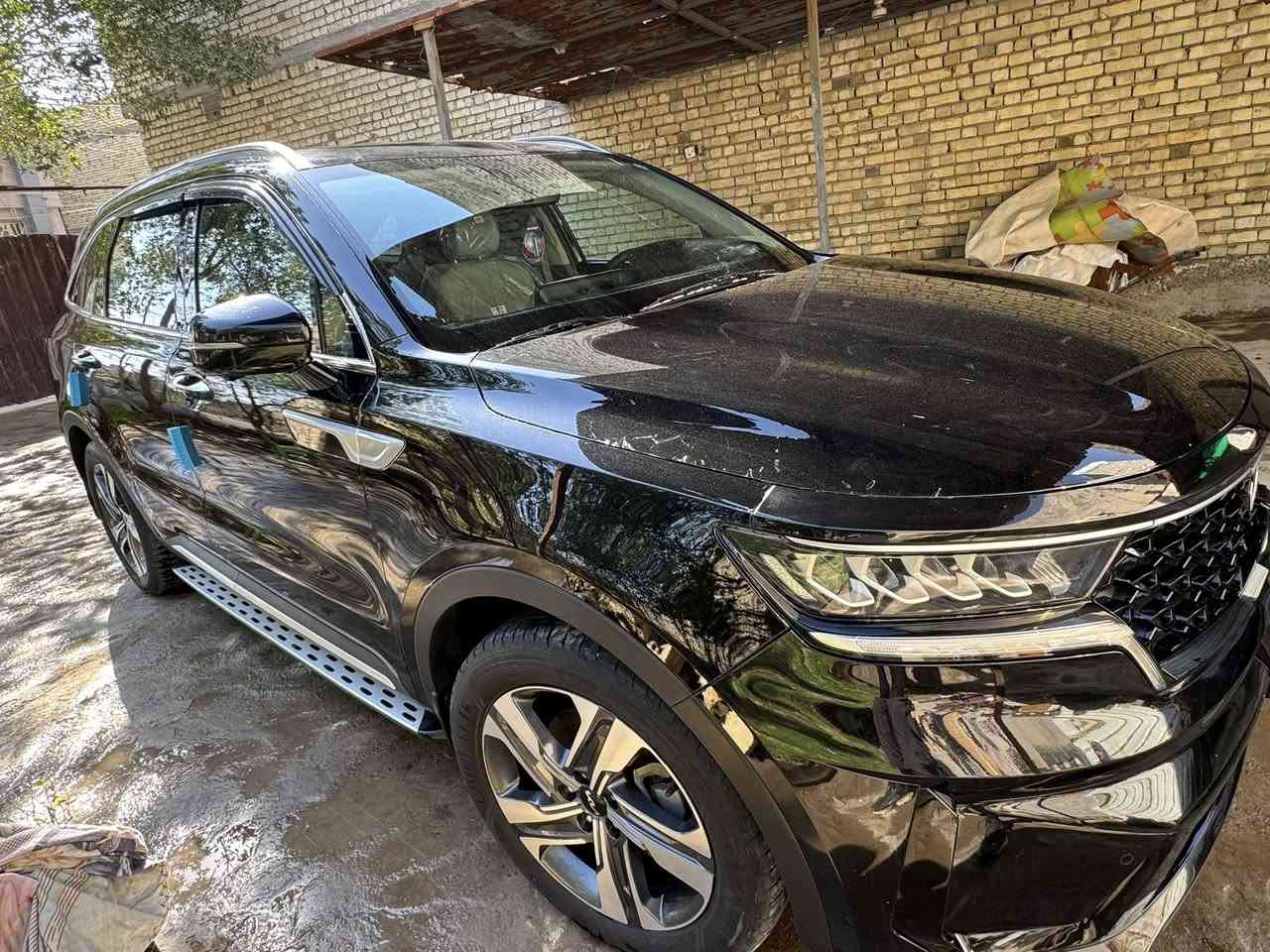 سلام عليكم كيا سورينتو 2023 خليجي ضمان شركه  نم  رقم اربيل ب اسمي فول مواصفات بدون بنوراما  مكينه 6 سلندر سبعه راكب تبريد ثلاث قطع كشنات كهرباء اربع كامرات حساسات امامي وخلفي شفتات ستيرن كشنات جلد شاشه دجتال كشن تدفئه تبريد فول مواصفات السياره عليهه تغليف ppf  مسويلهه تغليف داخلي عازل وحيف  السياره مكفوله من الضربه والبارد فقط بيهه رصعه صغيره بالباب السايق او مامعدلهه ماشيه 40 الف سعرهه 297 مجالهه قليل السياره موجوده بالشعب رقمي للمعلومات ***********
