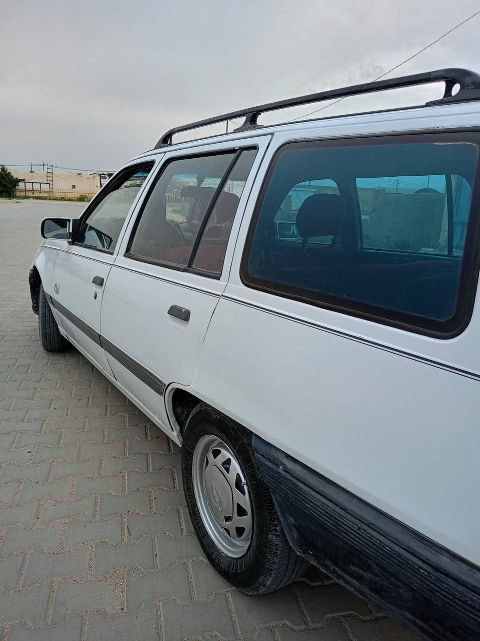 السلام عليكم كاديت سياره جاهزة مابيها نقص مشروع وطني سنويه 28 تخم تاير ترايك للبصره  السعر المطلوب 20 وبيه مجال مكاني نجف الاتصال *********** مداور ثاني يوم
