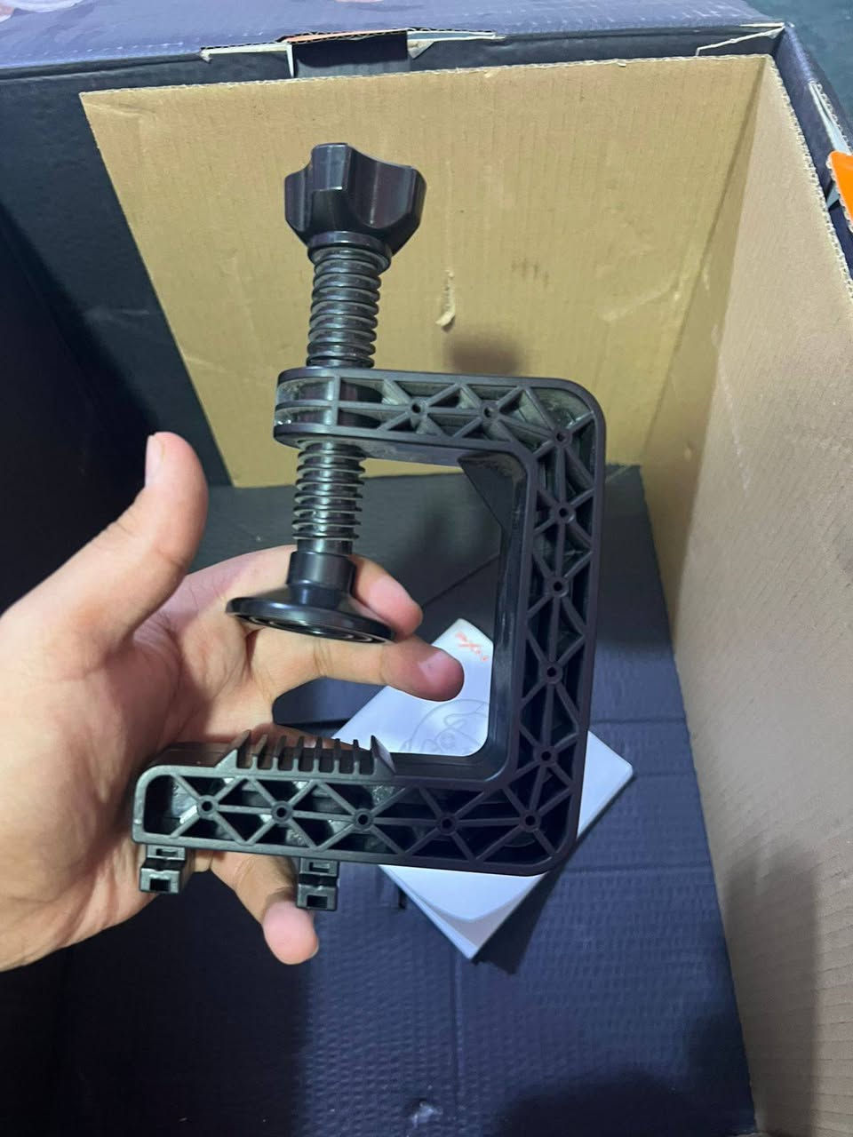 عجلة قيادة (ستيرن) نوع pxn v9 الجيل الاول يُربط على (بلي3 - بلي4 - اكس بوكس 1 - اكس بوكس سيريس x و s و الحاسبات بجميع انواعها و النينتندو ) اخ الجديد مستعمل شهر واحد السعر المطلوب 120 الف دينار و المفاصله مفتوحه
التواصل على الرقم : *********** 
او على الانستگرام اليوزر qt.qj الرجاء عدم المراسله او الاتصال عند عدم النية للشراء 
و شاكرين.
