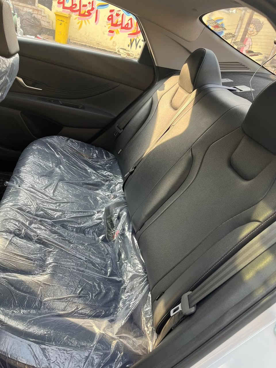 الانترا 24 بيه طخه بصيطه بدوسه مستعجلع على البيع محرك 2000
ب 130
***********
