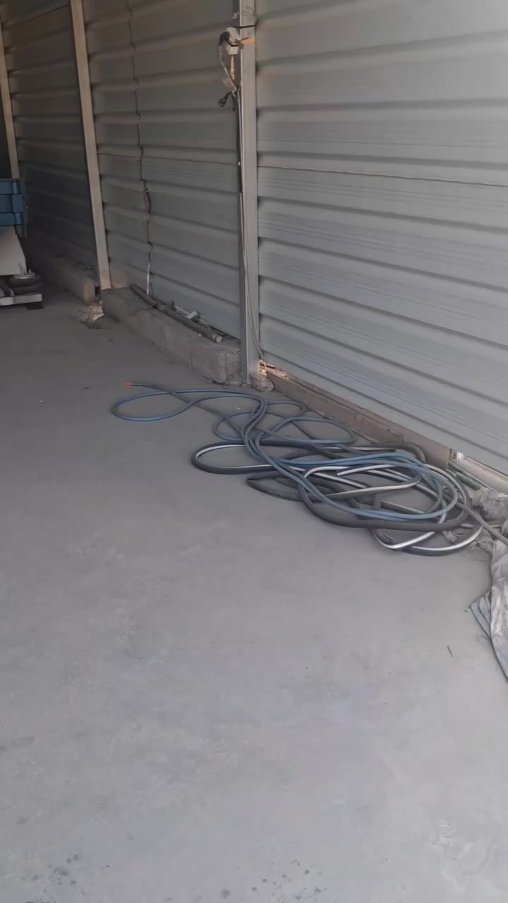 سلام عليكم معمل غسل زولي كامل للبيع محتويات معمل كرفانات ٣ مشر يزلم ٦٠٠ متر غساله بطاطين ونشافه زولي وفرجه وبيج كامل بي ٦٠ الف متابع معمل يشتغل خير من طبعن الأرض ايجار مساحه الأرض كلش جبيره ايجار ٦٠٠ الف بل شهر اي ستفسار الاتصال ***********
