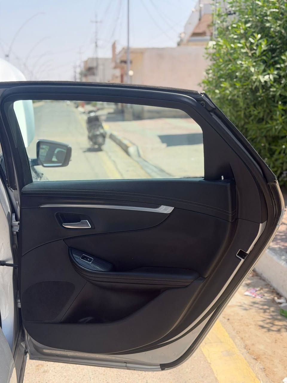 امبالا  للبيع
موديل 2020

لون سلفر 

محرك v6 مكينه 3600

تدفئه تبريد 

محرك كير كفاله 

حداديه جديده 

بصمه 

شاشه كبيره 

تشغيل عن بعد 

قاصه 

تخم تاير 

 الضرر في امريكا نوع الضرر جاملك الخلفي 

قبغ الجنطه مغير  بلادي 

السعر 140  قابل التفاوض  

مكان السياره الرمادي مركز المدينه.

للاستفسار اتصال على رقم 

متوفر واتساب 

‭0783 186 2288‬
