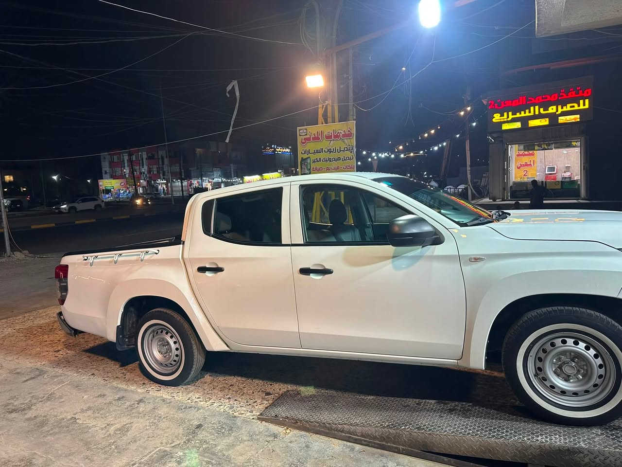 للبيع مسيوبيشي قذافي  L200
موديل 2022

السياره جديد ونضيفه 
صدر جديد امامي خلفي مابيه مصرف ابد وبيها سونار
كير عادي 
بيها باب بار خلفي وتصليح بالدوسه  
وبيه جاملغ خلفي صبغ من جوى بس كلشي ذاكره 
عنواني بغداد البلديات وزيونه 
للتواصل وتساب وهذا رقمي ***********
السعر 145وبيه مجال قليل وسعرها كلش حلو
