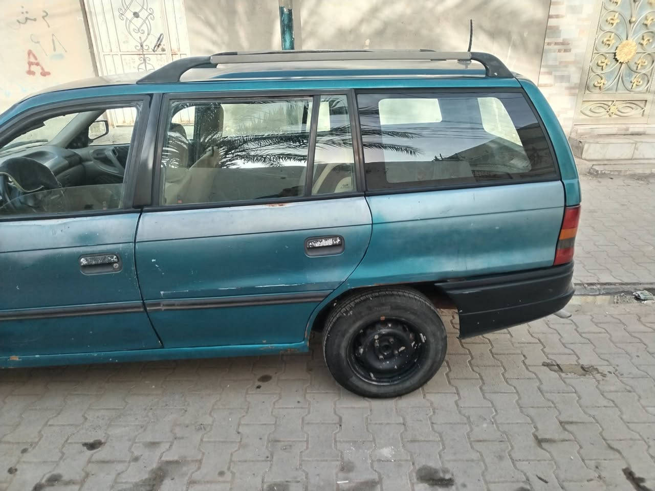 أوبل استره شتيسن موديل ٩٣محرك ١٦ سياره خير من الله مكينه وگير شرط حداديه جديده تخم تاير كهربايات شغاله كابريته ودوش جدد ستوني شادهن سياره ماتخسر عليها بس دهن و بانزين اقتصاديه السعر ٣٥ وبيها مجال مكاني سماوه رميثه متواجد واتساب فيس ***********
