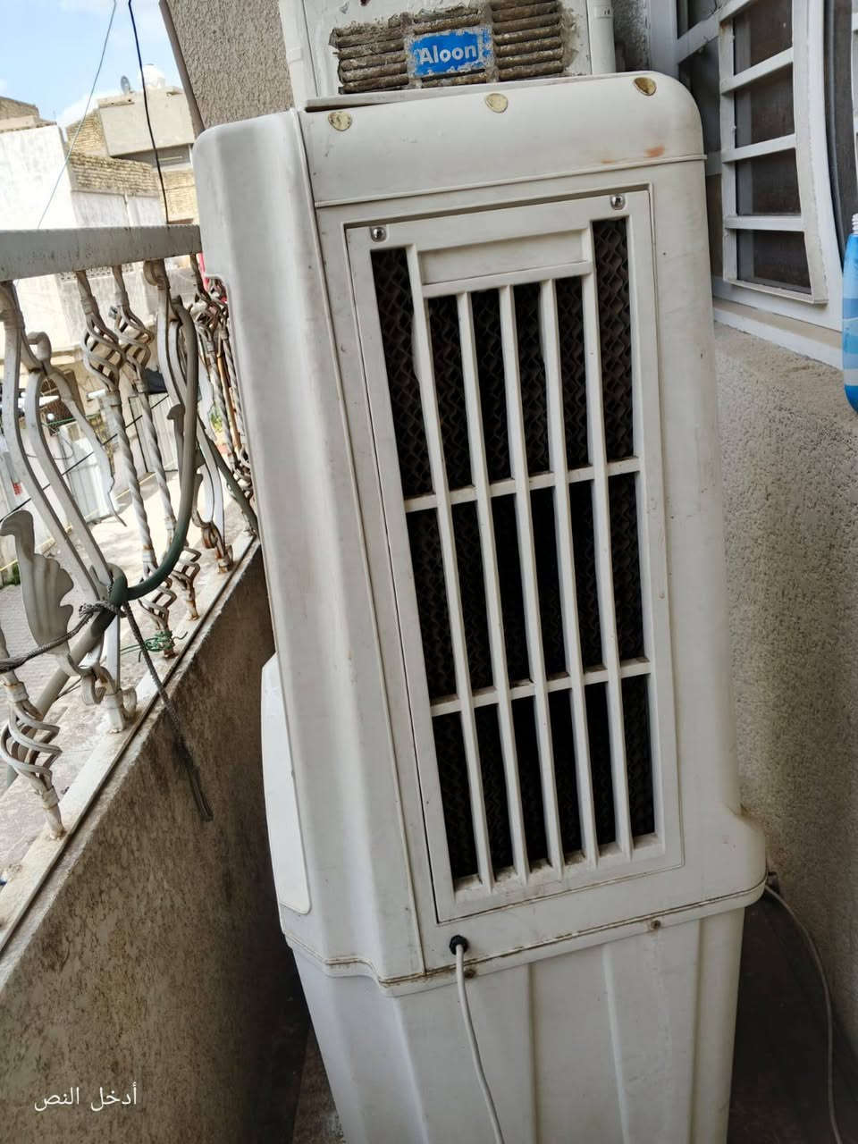 مبردة للبيع نظيفة جدا 
السعر 100 
المكان/الحرية
للاستفسار الاتصال ***********
