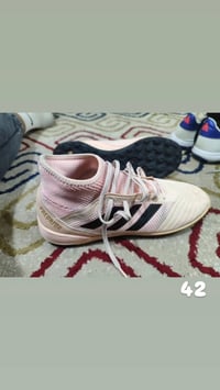 مقاس ٤٢ • توصيل موجود