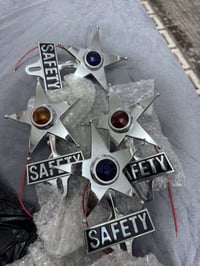 نجمات اصلية • اكسسوارات سيارات • قلعة سكر