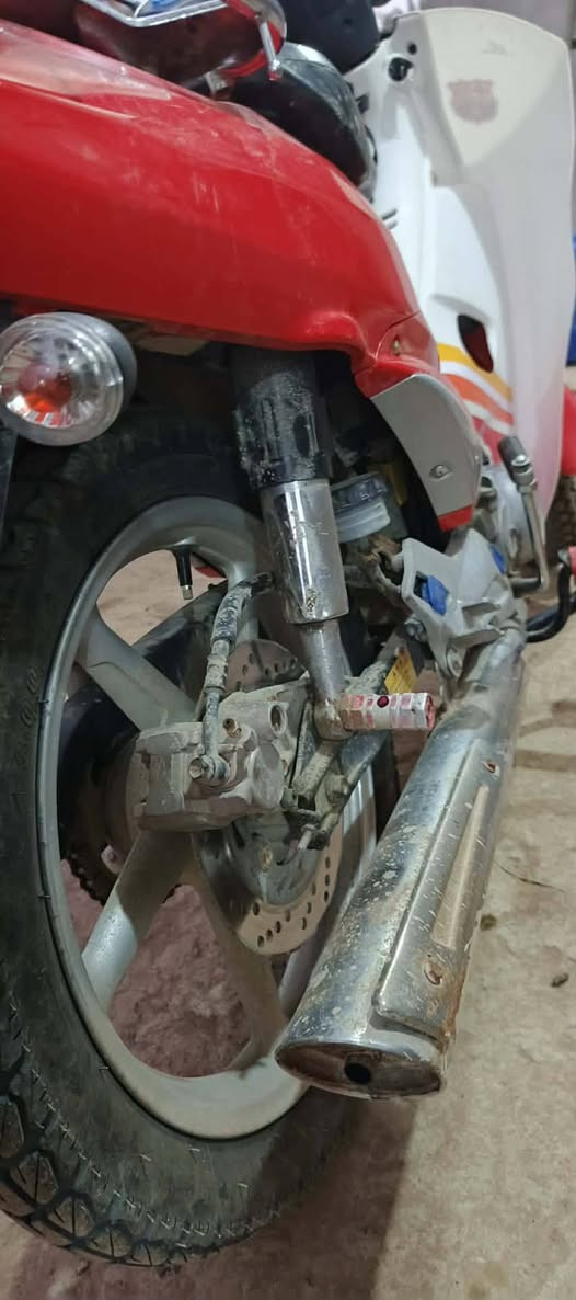 للبيع السعر ٦٥٠ سرفيز  بي خيط دخان ولباقي كله شغال الاتصال عله الرقم ***********
