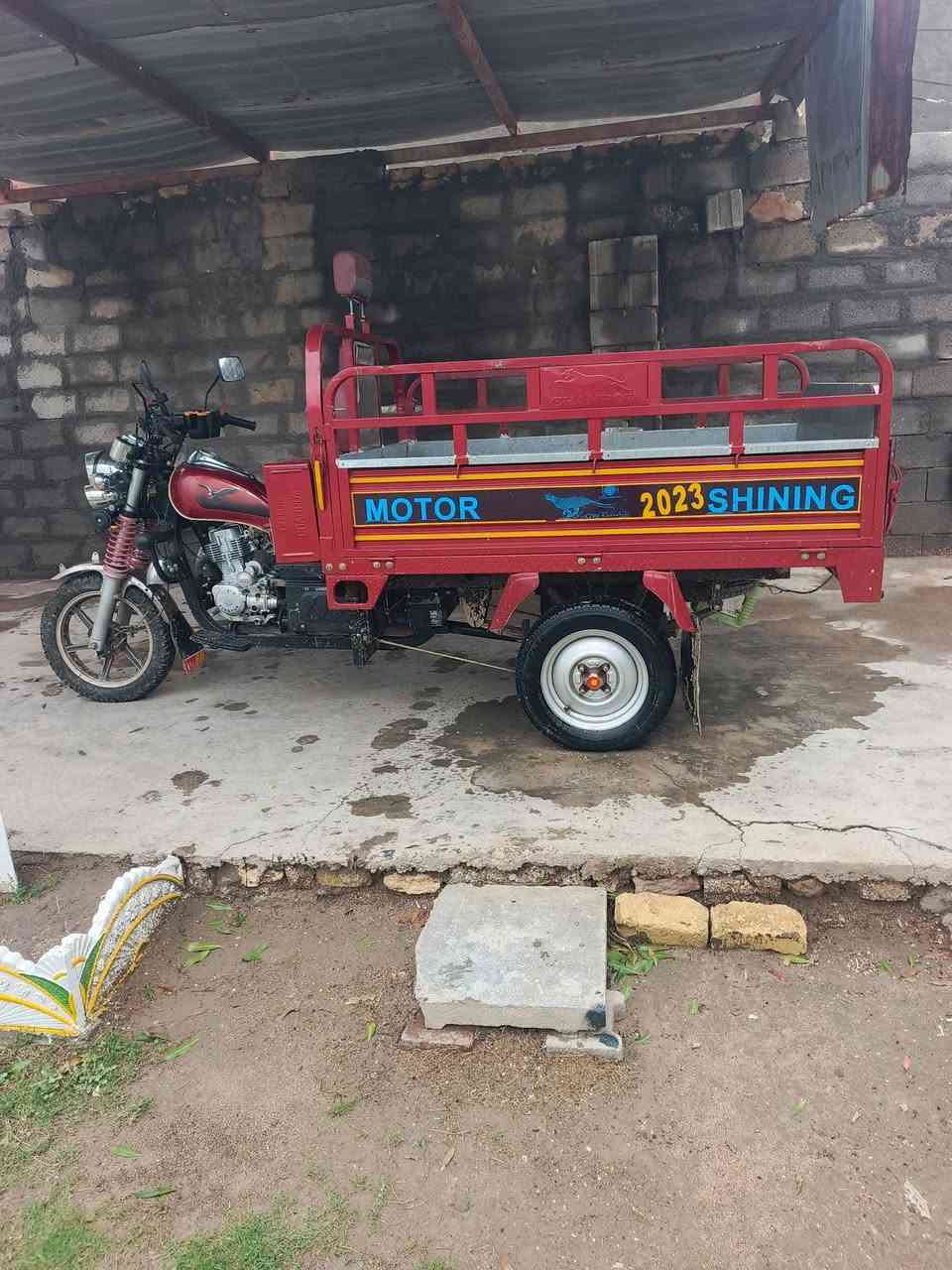 سلام عليكم ورحمة الله 
ستوته مسجله ارقام وسنويه تحويل ثاني يوم 
موديل 2023 جاهزه مانقصه شي مكاني الخالديه 
سعر (3250)//////***********
