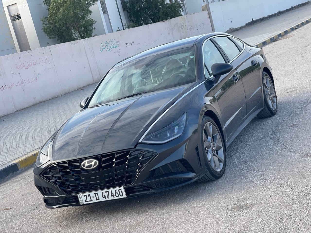 هونداي سوناتا 2022 وأرد امريكي رقم سليمانيه دولي 
حادثها بنيد وجاملغ امامي ايمن فقط بدون داخل شواصي سليمه وبالعراق بيبان صوب السايق بيها آثار حالوب
رقم الشاصي وصوره الحادث بالمنشور
كير محرك حداديه تبريد مكفولات تخم تاير جديد
باسم كردي تريد وكاله او تحويل سنويه وهزه جديده 
العنوان النجف ***********
السعر 142  وبيها مجال للشراي النجف, العراق
