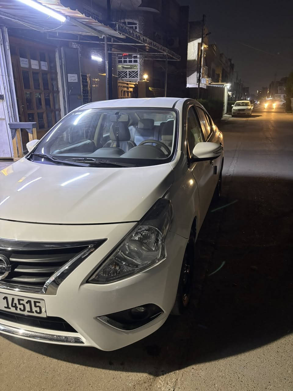 سلام عليكم 
للبيع نيسان سني موديل 2025 
السياره ام الضمان مال شركه نيسان 
ماشيه  20الف السياره نضيفه جدا مال بيت 
صار بيهه تبديل جاملغ السايق فقط 
مواصفات النيسان معروفه 
جام كهرباء 
تبريد قطعتين 
شاشه 
وباقي المواصفات معروفه 
السعر 124$ وبيهه مجال 
بغداد الشعب 
الاستفسار 
***********
