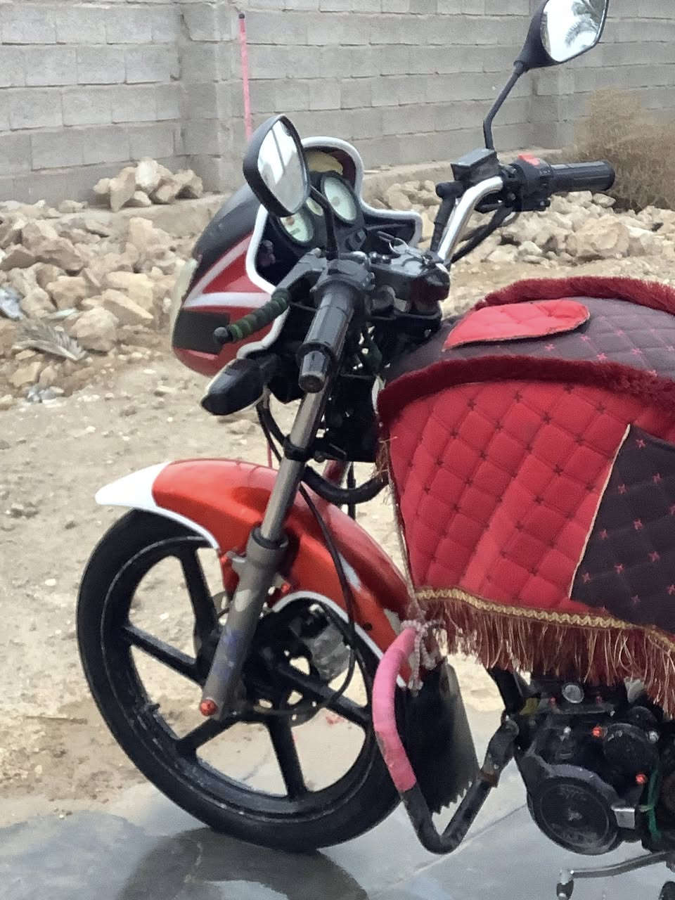 بسم الله 🤍
السلام عليكم شباب موطور سايم 2017 شرط نضيف حيل وجاهز من كلشي شرط إلك الفحص وين متريد وترايك وين مايعجبك ما شاء الله ناعم محرك اخرس مفتوح مبدل كازكيت القبق الفوك شرط الكير مامفتوح بلادي محرك وكير دهن شرط لا ينقص ولا يدخن  كهربائيات كلها شررط جديده عله إيدي وبريكات جديده شرط جاهز من كلشي مابي اي نقص وعيب دبلات كلهن جديده نكره سلف سعر خاص دز طلب وتفضل اقره تفاصيل وتعال خاص المو شراي ويكسر بي لايراسل


**إذا كنت صاحب هذا الإعلان وتريد حذفه لأي سبب، رجاءا أرسل رسالة إلى الدعم الفني**