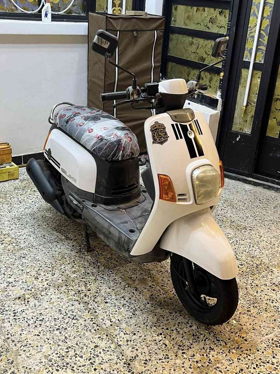 السلام عليكم دراجه ماكس بوليس للبيع
دراجه مكينه بلاد شلعه معدل خيرر من الله بريكات شرط بل مكان اشاير لايت كله شغاله طوافه كيلوو مترر شغالات دبلات شرط طسه ماكو وبيه تخمم تاير 
كفرات ختمم واحد يعني الدراجه الف مذب عليه نكره سلف بكل وقت مكاني بغداد وهاذ رقمي ***********
