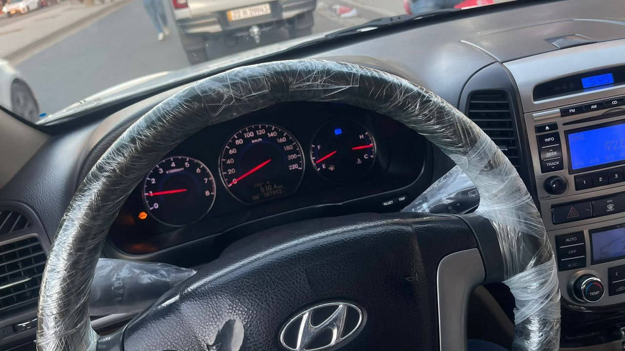 السلام عليكم سنتافيه موديل2011 خليجي بي جاملغ ولباب صبغ موضح بلصور   السياره فول مواصفات  مكينة٧سلندر 7راكب  3قطع تبريد  السياره جديده وجاهزه مكينه وكير وحداديه تبريد ثلج صدر تايرات مكفولات العنوان بغداد الرقم*********** السعر١٤٣ وبي مجال شي بسيط
