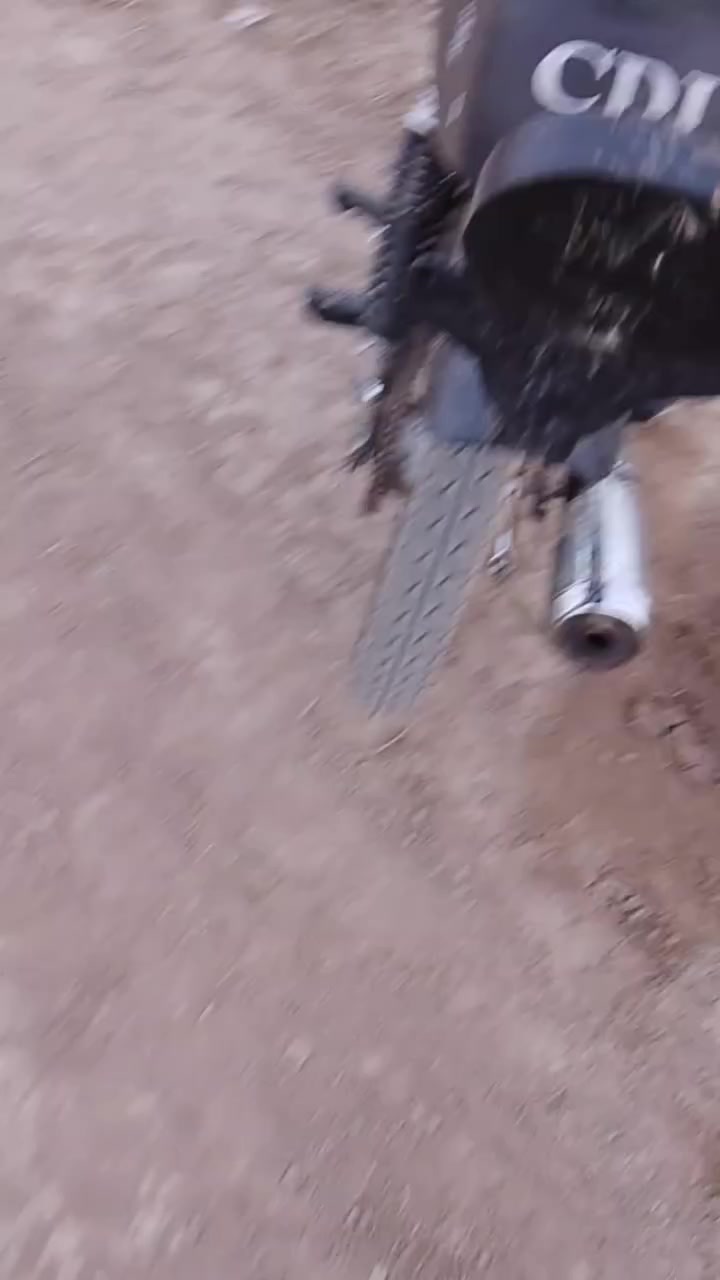 سلام عليكم دراجه نامه البيع كلك كلك
موديل 2025 السعر 400 وبيه مجال المكان ديوانيه البدير 
تصال عله الرقم ***********
