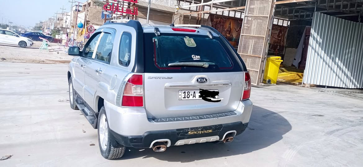 السلام عليكم
كيا سبورتج 2009 خليجيه 
رقم مميز بابل انكليزي الجديد 
 شادلها منظومة تبريد جديده كامله
 بيها بنيد مبدل فقط 
مكينه 2000 دوش 
حداديه نص عمر 
سعرها 118 وبيها مجال قليل حك الجيه 
هذا رقمي *********** بي واتساب
 السياره بسمي شرط اسوي عقد مروري والتحويل ثاني يوم 
 مكان السياره بابل الحله المركز
