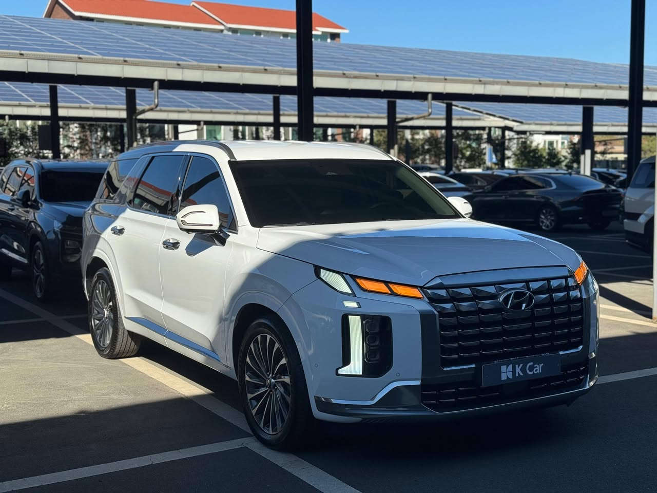 السلام عليكم
باليسايد موديل 2024  وراد كوري كفالة عامه 
لون ابيض كلكرافي
فول مواصفات عدا البانوراما 
الموصفات .
دادا شو . كامرات 360. كامرة تسجيل . حساسات خلفي امامي 
دخول ذكي . اوتو هولد . رادار خلفي امامي . كشن تدفئة تبريد . مرايات نقطة العمياء. شفط . تحكم كشن كهرباء خزن ميموري
تشغيل عن بعد . تحريك ريمونت. قيادة ذاتية على الخط 
تحكم ستيرن جهتين . كشن منفصل . شاحن لاسلكي . مساج كشن . ممشاة 7000. دخول شهر 12 
مرقم قادسية.  شهداء 
العنوان الديوانية مركز .للاستفسار . ***********
