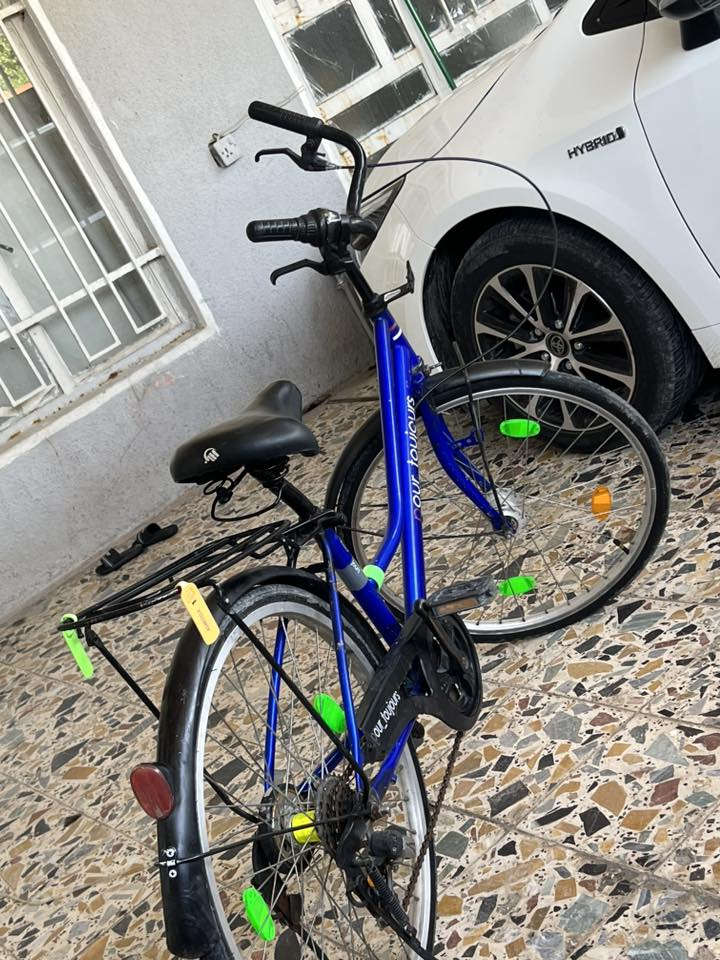 السلام عليكم
بايسكل بناتي بطه 24 منزله من الرمبه
نضيف 
للبيع السعر 79 الف وبي مجال بسيط 
مكاني الشعب 
للاستفسار واتس اب ***********
