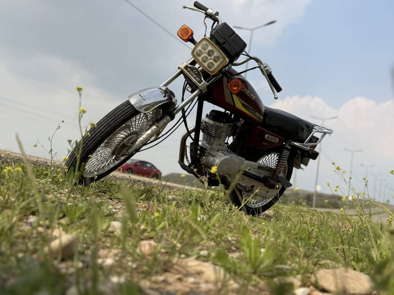 مكلف بنشر.       دراجة سونك لبيع 2022 كل عيب مابي كلشي شغال 

سعرة 450 وبي مجال رقم صاحب دراجة 

***********  شراي يخابرة
