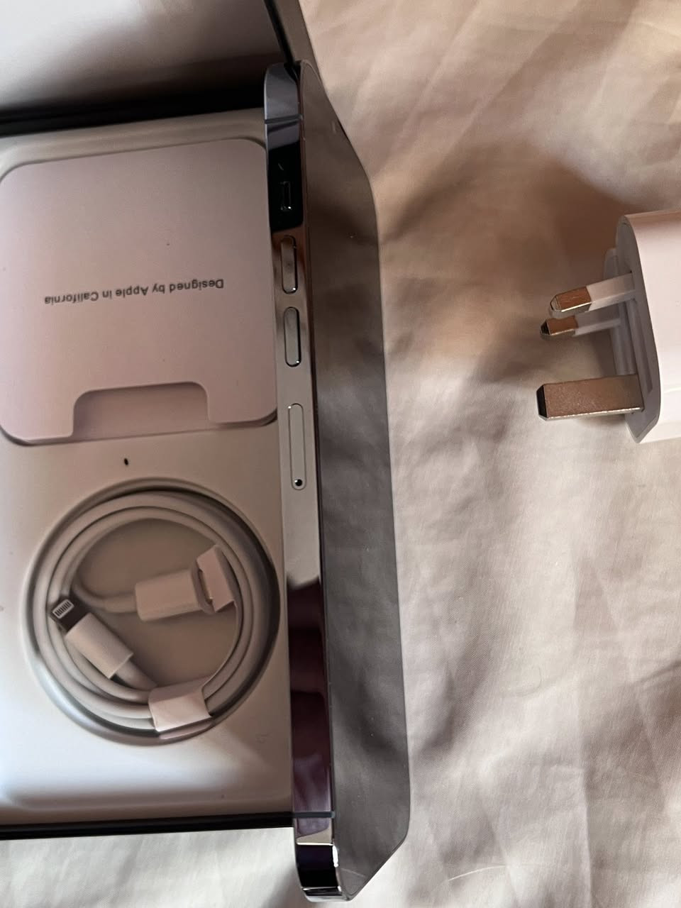 بطاريته93 13￼ جهاز ‏ شرق الاوسط سعر750
بطاريته93
غراضه كامله الاصليه
  فقط اتصال
للبيع فق
‏ ***********
غراضه كامله الاصليه
  فقط اتصال
