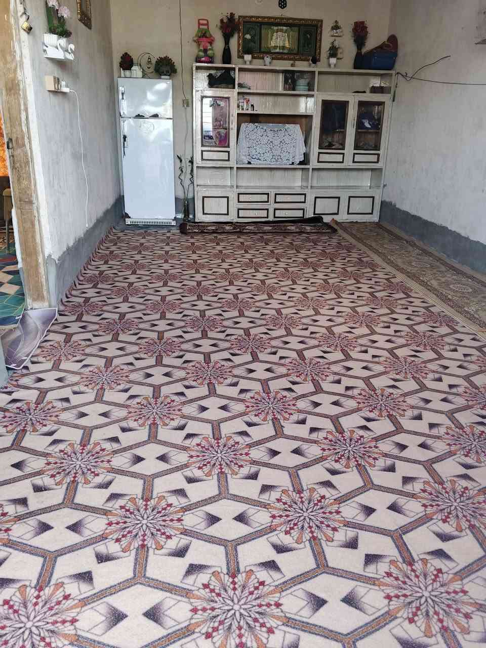 السلام عليكم دار للبيع المساحه 150 متر حي الازهراء طريق اشريفات يحتوي الدار غرفه وصاله ومطبخ  واستقبال وغرفه غير كاملات نوع الدار أوقاف السعر 23 وبي مجال بسيط الرقم ***********. ***********
