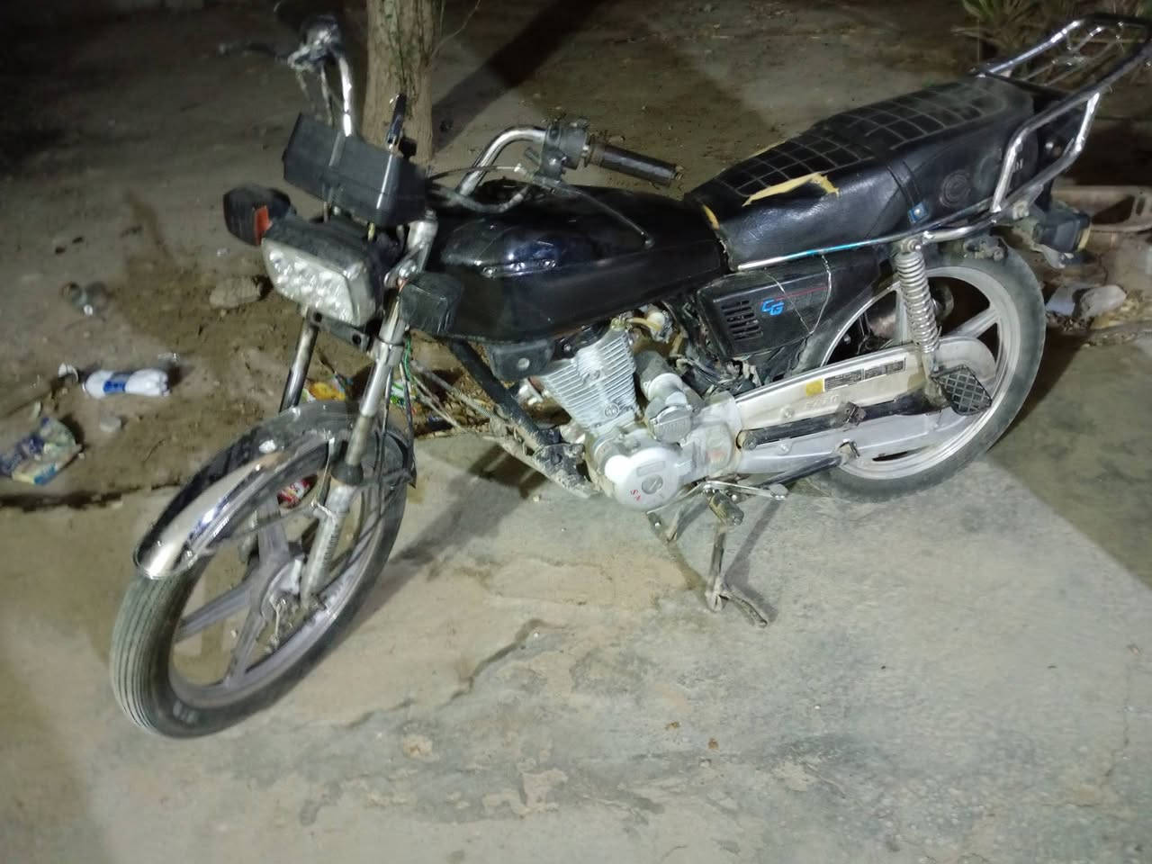 ربعه سيفان موديل 20 مابيه اي نقص محرك جديد كلك مكفوله سعر 350 بيه مجال ***********
