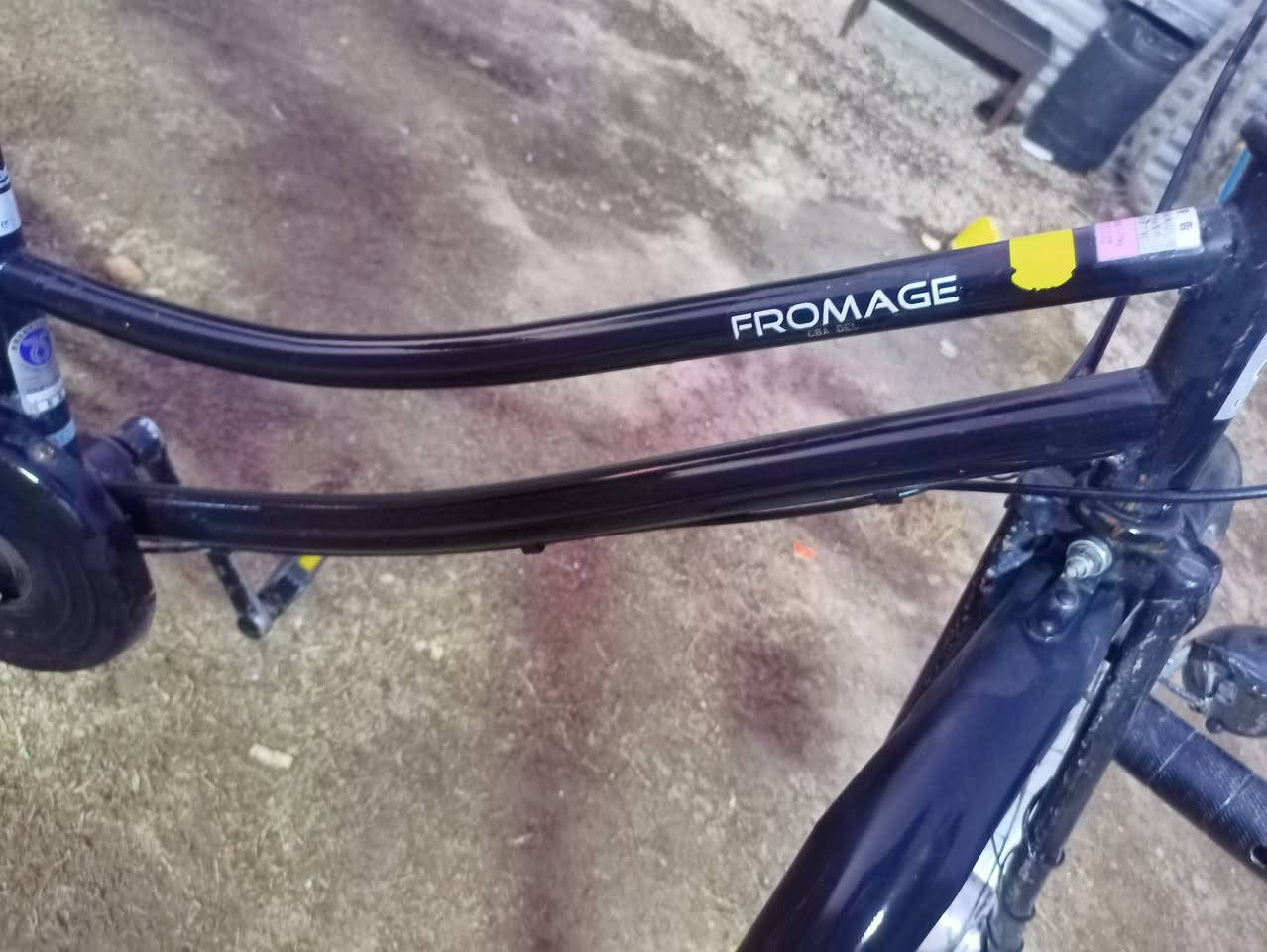 السلأم عليكم بايسكل فورماج كير وطاقة كلة شغال بريكات شغالة السعر 70وبي مجال المكان الرمادي الخمسة كيلو ***********
