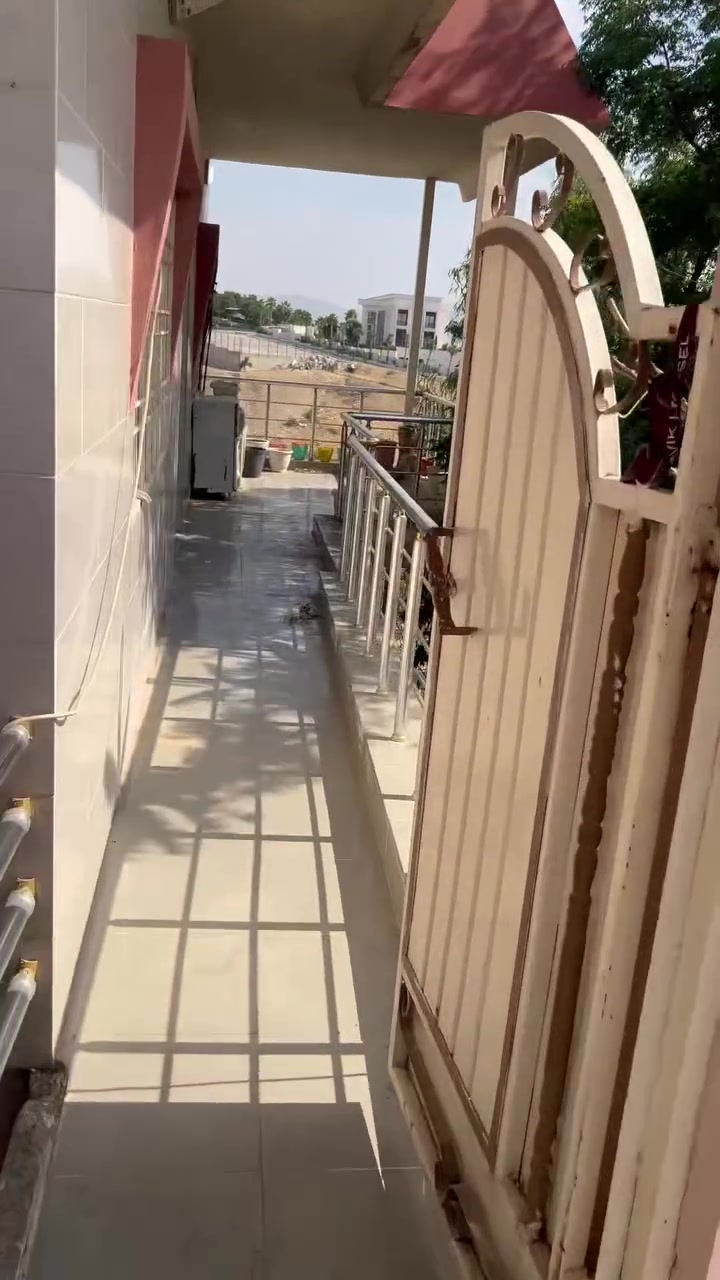 بيت ايجار في  زركته  طابقين  ايجار ٥٠٠الف  كهرباو ماي عليكم اتصال ***********
