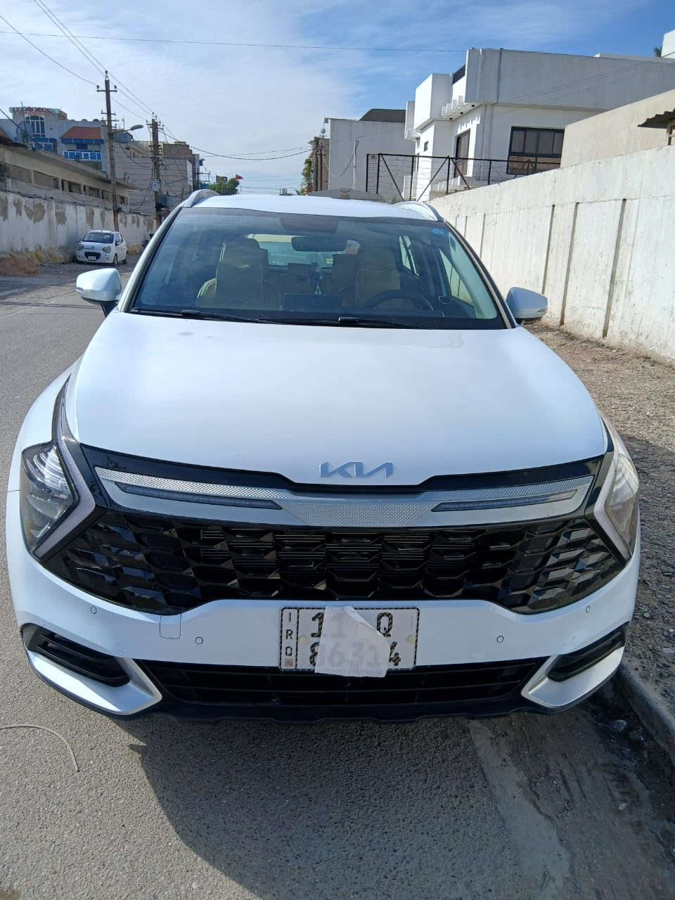 كيا سبورتج 2025 وكالة الجاسم فول مواصفات ماعدا البانوراما 
تحكمات ستيرن كاملة
حساس امامي خلفي
كاميرا دوارة
ويل 19 كروم
محرك 2000
كشنات كهرباء
تدفئة كشنات وستيرن
صندوك كهرباء
تشغيل عن بعد
وضعيات قيادة
ايكو
نقطة عمياء
لد بالشباك 
وكثير من المواصفات الاخرى المعروفة
سيارة جديدة جدا ومكفولة كفالة عامة ماشية 7000 فقط مشي حقيقي غير خاضعة لضمان الدولية رقم دولي مداور ثاني يوم عنوانها بغداد الكاظمية  السعر المطلوب 245 وبيها مجال للتواصل ***********
