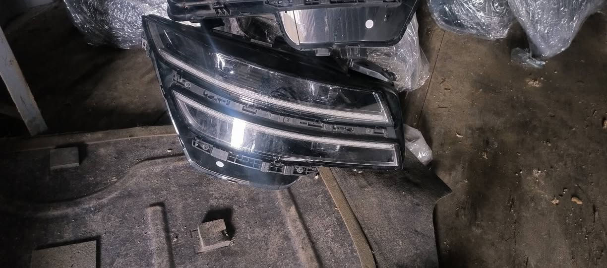 سلام عليكم يتوفر لايت جينيسس موديل حديث كوري اصلي  *********** بابل
