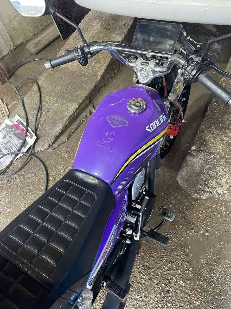 السلام عليكم دراجه سولنك موديل 2025 محرك 200c الدراجه طالعة 2025/11/30
ما مشتغل بيها دلفري الدراجه اخت الزيرو اي نقص ما بيها  الصندوك خاله على مود غراضي 

الدراجه ماشيه 2912 للبيع 825 وبيها مجال او المراوس بدراجه سولنك ماكس وان 2025 نفس النضافة 

العنوان سيطرك الشعب القديمة 

رقم الهاتف ***********
