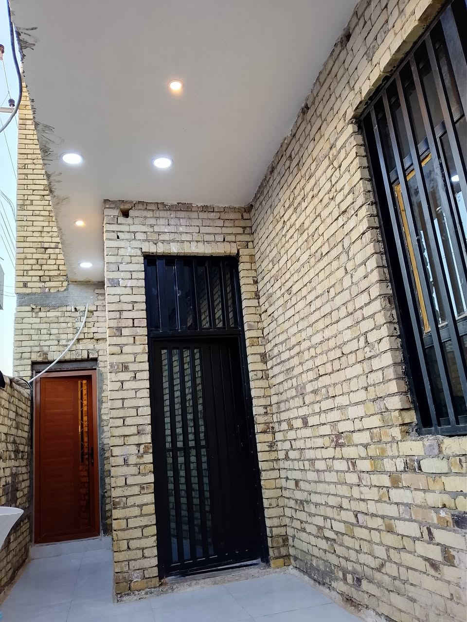 🏠 دار الــبــيـع حجي حسن الجمعيات   
       نهاية الأربع سايدات بناء جديد 
  🏠المساحه (100)متر 10×10مربع طابقين من ضمن الركن
 🚧  الطابق الاول  غرفة مع استقبال وصاله مفتوحه ع المطبخ حار وبارد مع منور🛁صحيات خارجيةوداخلية 🚽   
  🏡 الطابق ثاني ٣غرف مع سويت 
         مع  🛁صحيات  🚽      
 للاستفسار مراسلة الصفحه او الاتصال
              ***********
                   يوجد واتساب
